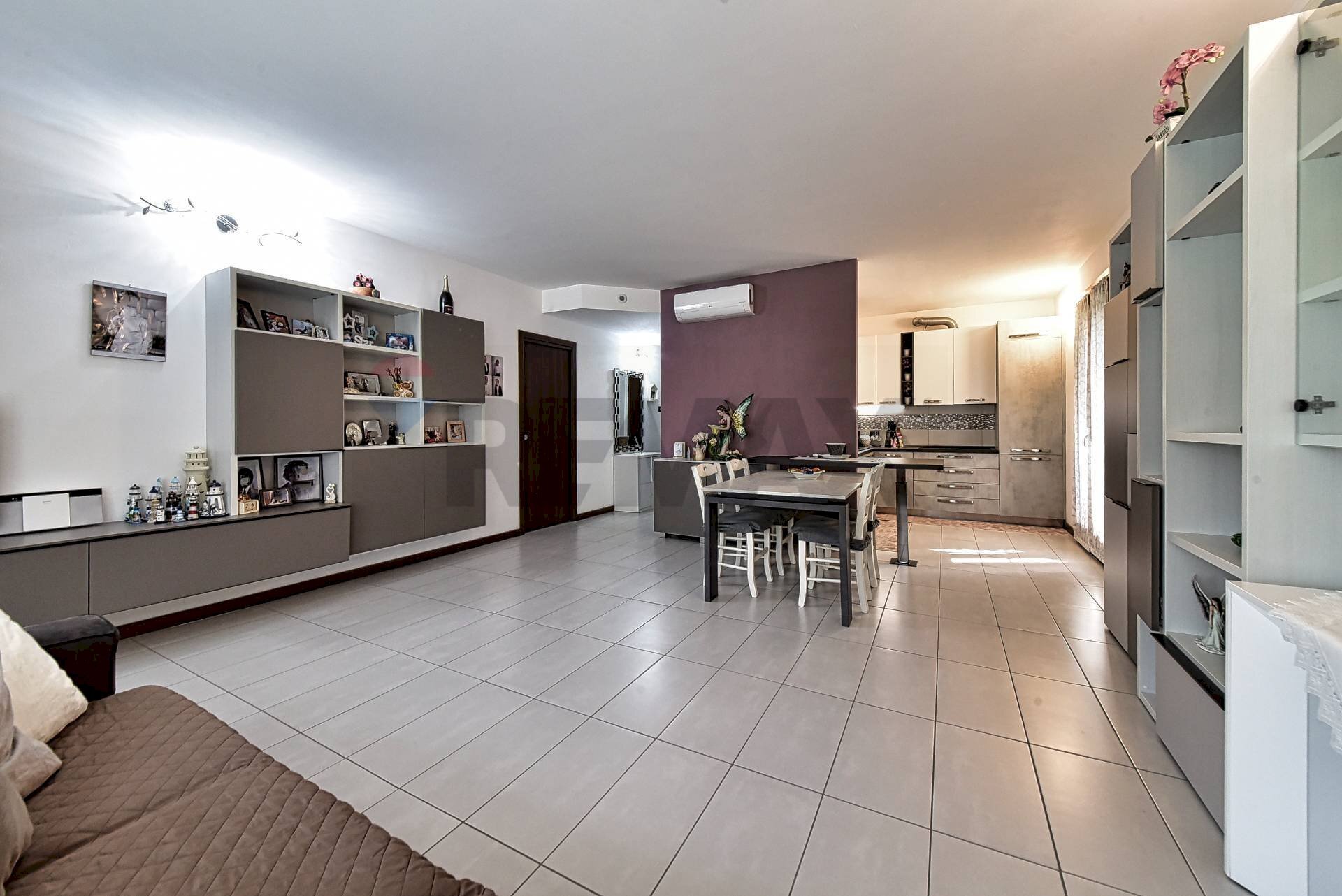 Sala da pranzo - Trilocale VIa G. Garibaldi
 
4, Nova Milanese - foto 1