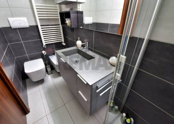 Bagno - Trilocale VIa G. Garibaldi
 
4, Nova Milanese - foto 10