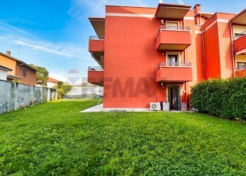 Edificio all\'aperto - Trilocale VIa G. Garibaldi
 
4, Nova Milanese - foto 26