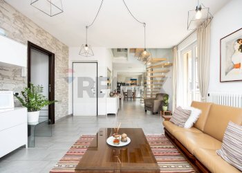 Soggiorno - Appartamento Via Menaggio
 
162a, Carlazzo - foto 2