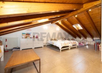 Camera / camera da letto - Appartamento Via Menaggio
 
162a, Carlazzo - foto 19