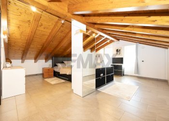 Stanza vuota - Appartamento Via Menaggio
 
162a, Carlazzo - foto 22