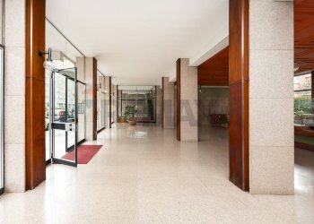 Ricezione / Lobby - Four-room apartment Viale Ranzoni
7, Milano - photo 25