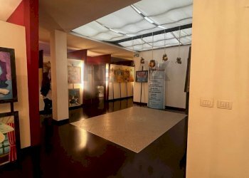 Ricezione / Lobby - Attività Commerciale Via Abate Giacinto Gimma, Bari - foto 2