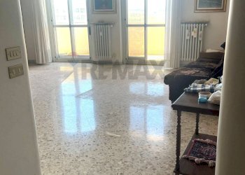 Soggiorno - Appartamento Via Giovanni Paolo I
 
6, Bari - foto 8