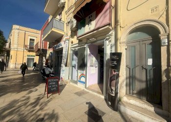 Edificio all\'aperto - Commercial Activity Corso Vittorio Emanuele
 
89, Modugno - photo 1