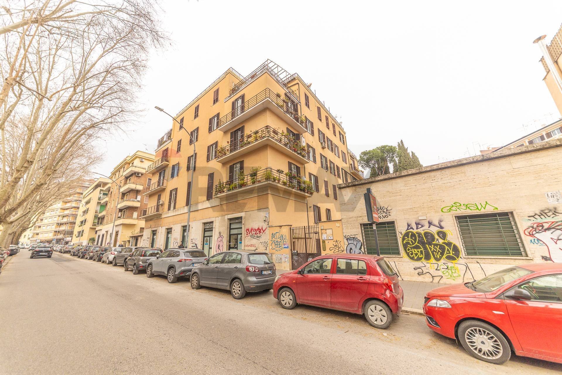 Edificio all\'aperto - Appartamento VIA CERVETERI
18, Roma - foto 2