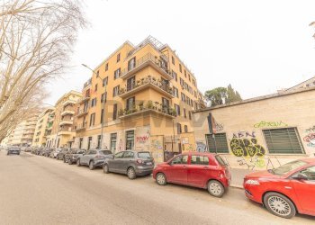 Edificio all\'aperto - Appartamento VIA CERVETERI
18, Roma - foto 2