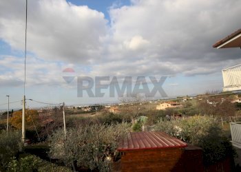 Edificio all\'aperto - Casa semi indipendente Via Vigne Di San Matteo
 
26, Roma - foto 5