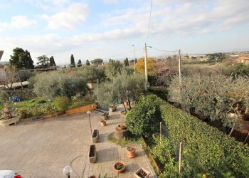 Edificio all\'aperto - Casa semi indipendente Via Vigne Di San Matteo
 
26, Roma - foto 7