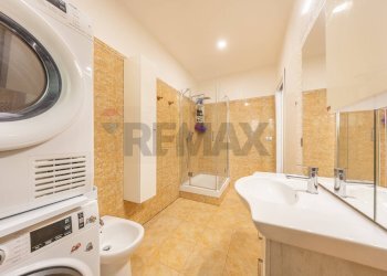 Bagno - Trilocale Vicolo Di Monte Arsiccio
 
56, Roma - foto 31