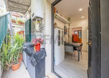 Balcone - Trilocale Vicolo Di Monte Arsiccio
 
56, Roma - foto 32