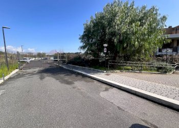 Edificio all\'aperto - Box Via Fosso della Crescenza
 
60, Roma - foto 3