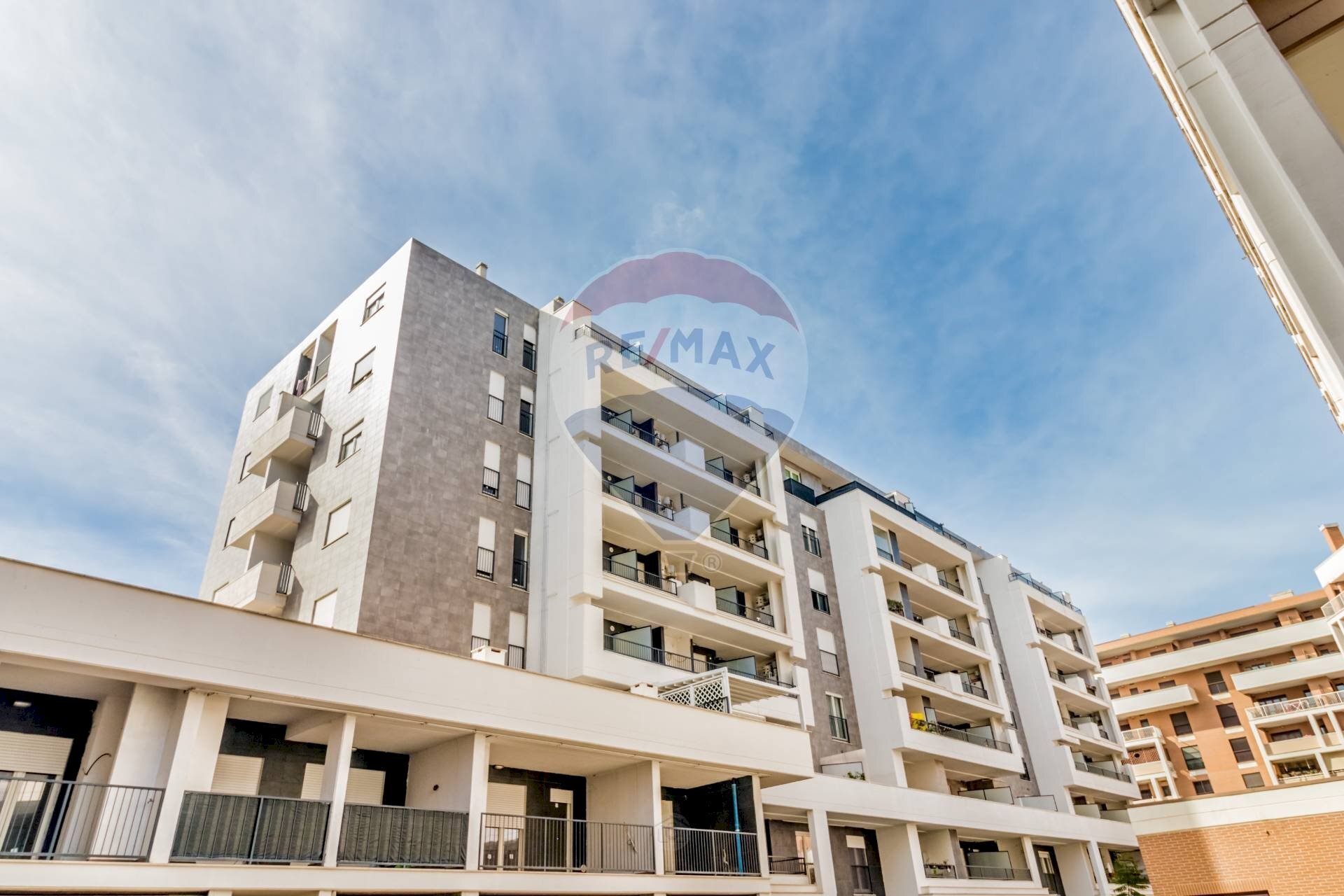 Edificio all\'aperto - Bilocale Viale Filippo Brunelleschi
 
47, Fiumicino - foto 1