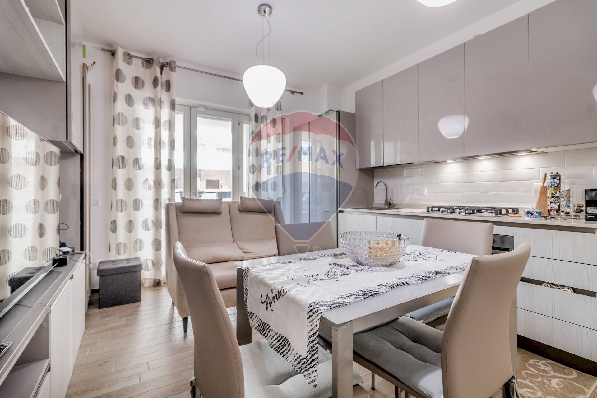 Sala da pranzo - Bilocale Viale Filippo Brunelleschi
47, Fiumicino - foto 3