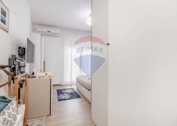 Camera / camera da letto - Bilocale Viale Filippo Brunelleschi
 
47, Fiumicino - foto 22