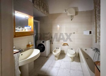 Bagno - Three-room apartment Via Addis Abeba
 
14, Bari - photo 12
