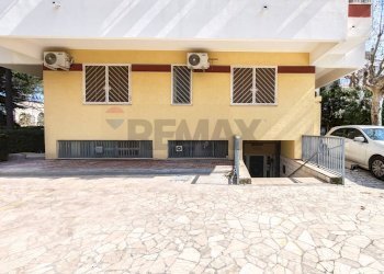 Casa all\'aperto - Commercial Premises Via Orazio Comes
 
16, Bari - photo 3