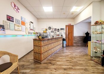 Hall / corridoio - Commercial Premises Via Orazio Comes
 
16, Bari - photo 7