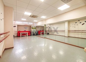 Non correlato - Commercial Premises Via Orazio Comes
 
16, Bari - photo 12