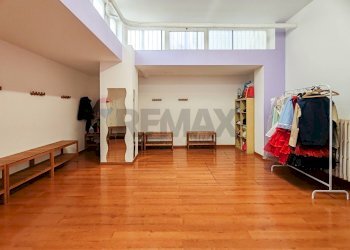 Stanza vuota - Commercial Premises Via Orazio Comes
 
16, Bari - photo 21