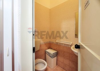 Bagno - Commercial Premises Via Orazio Comes
 
16, Bari - photo 25