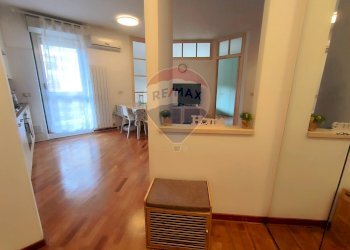 Soggiorno - Bilocale Via Giuseppe Giusti
 
20, Trieste - foto 2