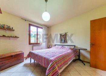 Camera / camera da letto - Apartment VIA RAFFAELLO SANZIO
 
5/A, Loro Ciuffenna - photo 11