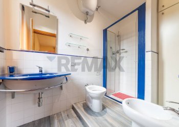 Bagno - Apartment VIA RAFFAELLO SANZIO
 
5/A, Loro Ciuffenna - photo 16