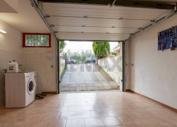 Parcheggio - Apartment VIA RAFFAELLO SANZIO
 
5/A, Loro Ciuffenna - photo 21