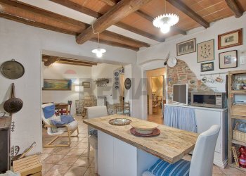 Sala da pranzo - Independent house via della Ripa
 
12, Castelfranco Piandiscò - photo 3