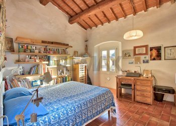 Camera / camera da letto - Independent house via della Ripa
 
12, Castelfranco Piandiscò - photo 16