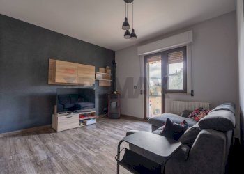 Soggiorno - Three-room apartment via Leonardo da Vinci
 
21, Monte Roberto - photo 3