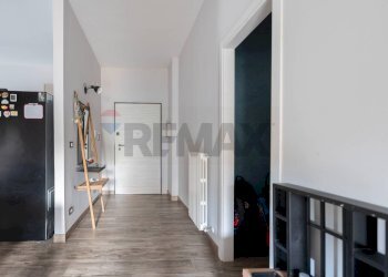 Hall / corridoio - Three-room apartment via Leonardo da Vinci
 
21, Monte Roberto - photo 4