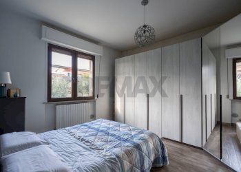 Camera / camera da letto - Three-room apartment via Leonardo da Vinci
 
21, Monte Roberto - photo 12