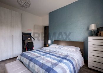 Camera / camera da letto - Three-room apartment via Leonardo da Vinci
 
21, Monte Roberto - photo 15