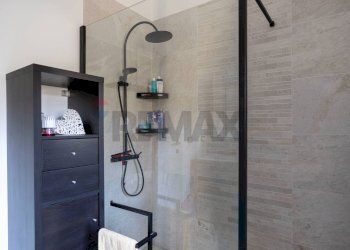 Bagno - Three-room apartment via Leonardo da Vinci
 
21, Monte Roberto - photo 18
