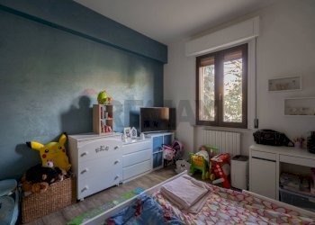 Camera / camera da letto - Three-room apartment via Leonardo da Vinci
 
21, Monte Roberto - photo 21