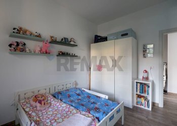 Camera / camera da letto - Three-room apartment via Leonardo da Vinci
 
21, Monte Roberto - photo 23