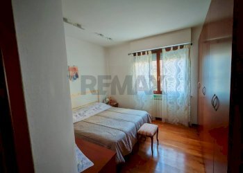 Camera / camera da letto - Bilocale VIA NAZARIO SAURO
 
13, Recanati - foto 27