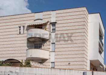 Edificio all\'aperto - Bilocale VIA NAZARIO SAURO
 
13, Recanati - foto 4