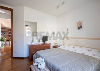 Camera / camera da letto - Bilocale VIA NAZARIO SAURO
 
13, Recanati - foto 53