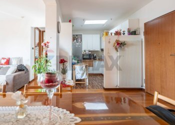 Sala da pranzo - Bilocale VIA NAZARIO SAURO
 
13, Recanati - foto 64