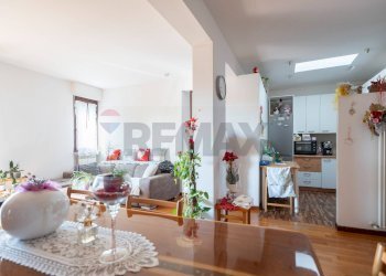 Sala da pranzo - Bilocale VIA NAZARIO SAURO
 
13, Recanati - foto 65