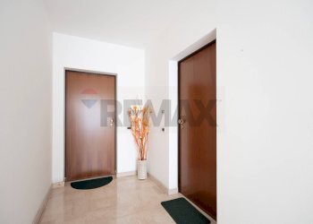 Hall / corridoio - Bilocale VIA NAZARIO SAURO
 
13, Recanati - foto 67