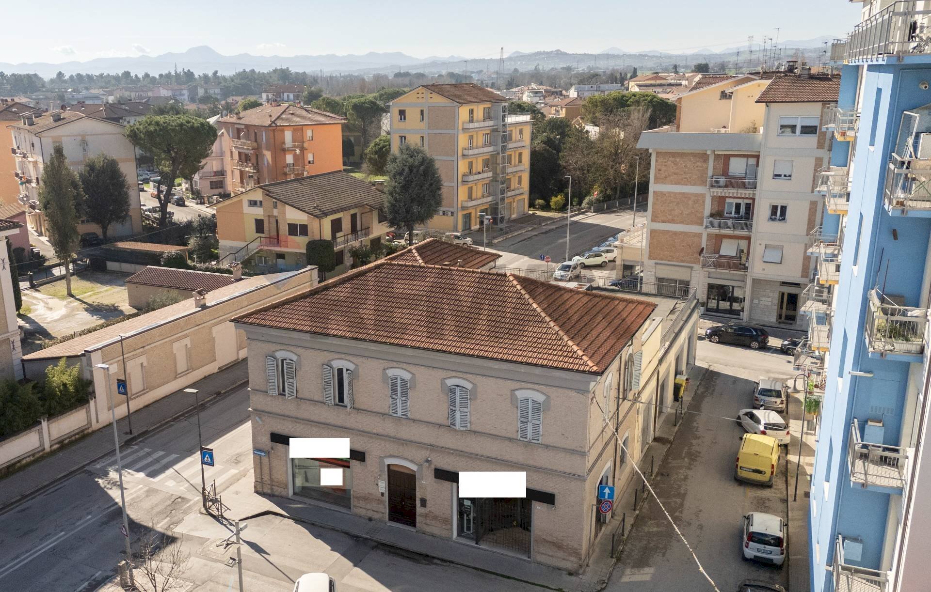 Edificio all\'aperto - Shop Largo Guglielmo Oberdan
 
26, Chiaravalle - photo 2