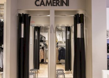 Edificio all\'aperto - Shop Largo Guglielmo Oberdan
 
26, Chiaravalle - photo 18