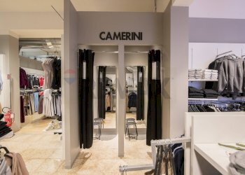 Cabina armadio - Shop Largo Guglielmo Oberdan
 
26, Chiaravalle - photo 19