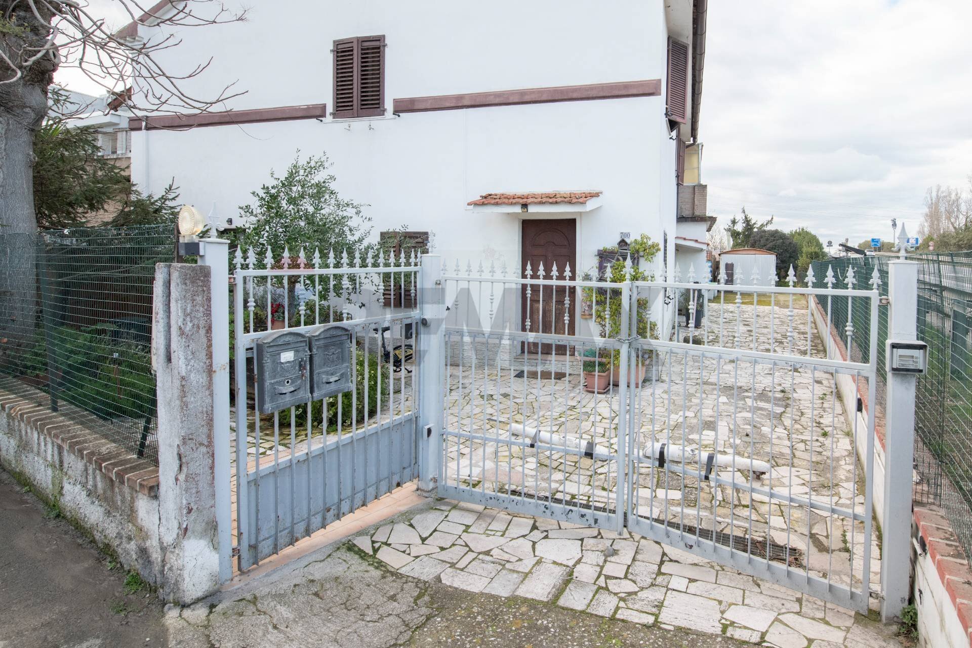 Casa all\'aperto - Semi-detached house via flaminia
 
700, Falconara Marittima - photo 3