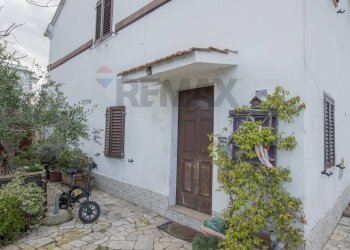 Casa all\'aperto - Semi-detached house via flaminia
 
700, Falconara Marittima - photo 7